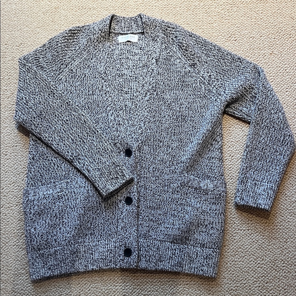 Everlane 100% wool V neck cardigan size M black and white “tweed” new condition